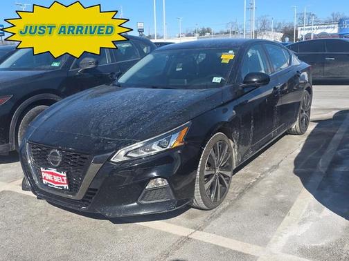 2022 Nissan Altima SR FWD