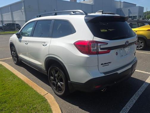 Crystal White Pearl 2024 Subaru Ascent Onyx Edition Limited 7-Passenger