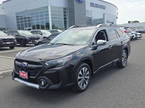 Crystal Black Silica 2024 Subaru Outback Touring
