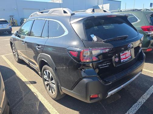 Crystal Black Silica 2024 Subaru Outback Touring