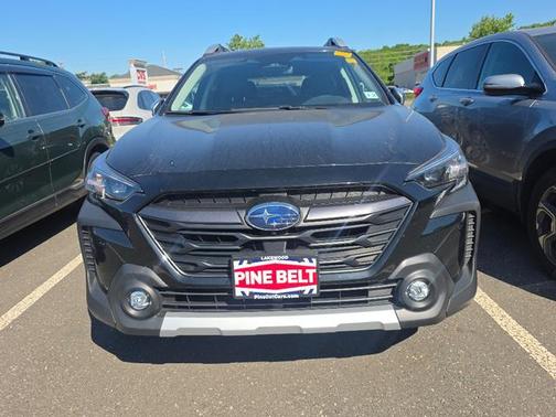 Crystal Black Silica 2024 Subaru Outback Touring