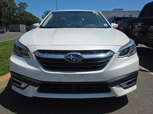 Crystal White Pearl 2022 Subaru Legacy Limited