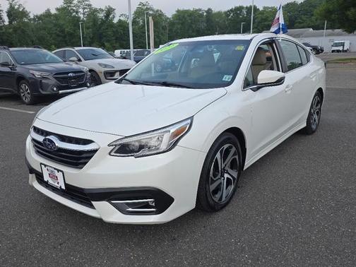 Crystal White Pearl 2022 Subaru Legacy Limited
