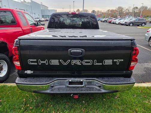 2004 Chevrolet Silverado 1500 Base