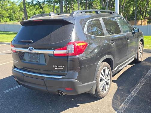 Crystal Black Silica 2022 Subaru Ascent Limited 7-Passenger