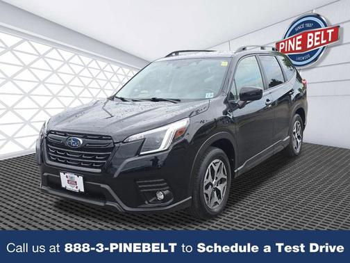 Crystal Black Silica 2024 Subaru Forester Premium