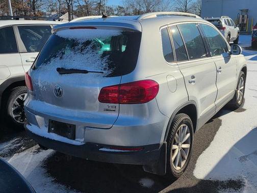 2017 Volkswagen Tiguan 2.0T Wolfsburg Edition