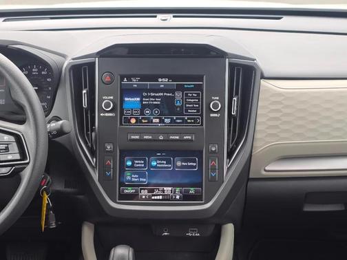 Crystal White Pearl 2026 Subaru Forester Base