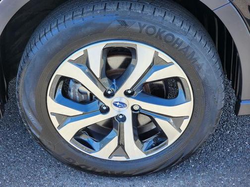 Crystal Black Silica 2022 Subaru Outback Limited