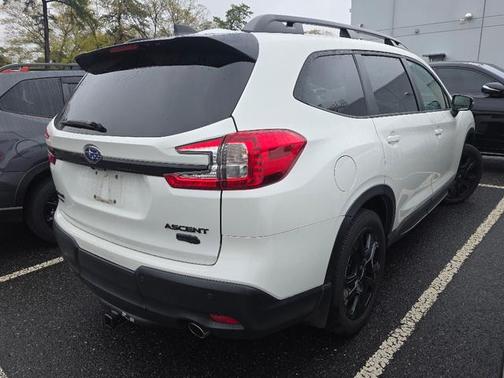 Crystal White Pearl 2023 Subaru Ascent Onyx Edition 7-Passenger