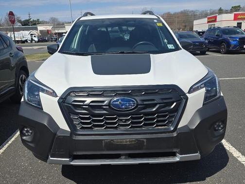 Crystal White Pearl 2023 Subaru Forester Wilderness
