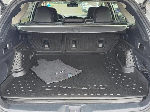 2025 Subaru Outback Touring XT