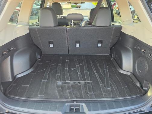 Crystal Black Silica 2023 Subaru Forester Limited