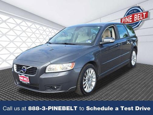 Titanium Gray Metallic 2011 Volvo V50 T5