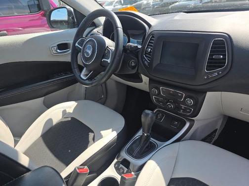 Billet Silver Metallic Clearcoat 2019 Jeep Compass Latitude