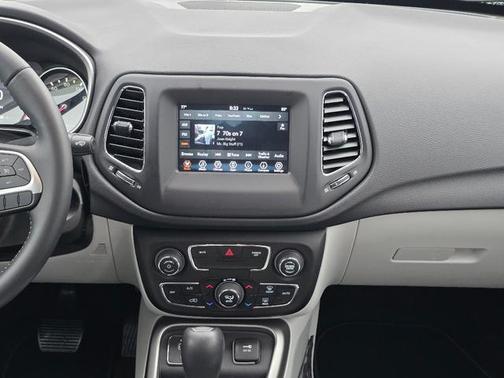 Billet Silver Metallic Clearcoat 2019 Jeep Compass Latitude