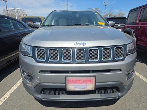 Billet Silver Metallic Clearcoat 2019 Jeep Compass Latitude