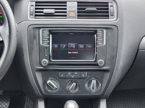 2018 Volkswagen Jetta 1.4T SE