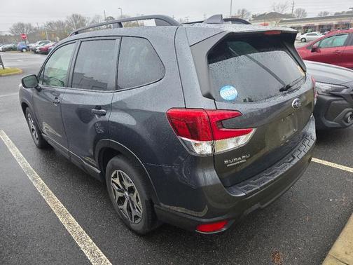 Magnetite Gray Metallic 2021 Subaru Forester Premium