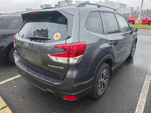 Magnetite Gray Metallic 2021 Subaru Forester Premium