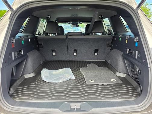 Crystal White Pearl 2026 Subaru Outback Premium