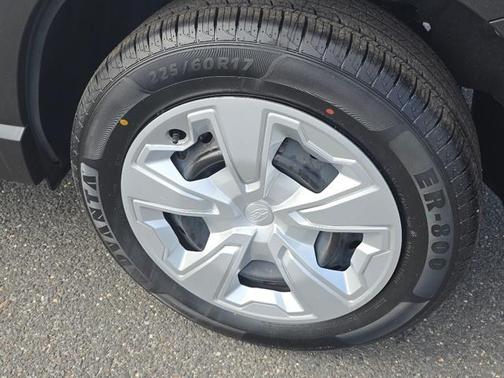 Crystal White Pearl 2023 Subaru Forester Base