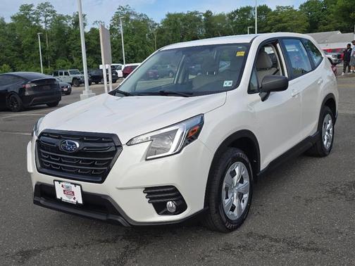 Crystal White Pearl 2023 Subaru Forester Base