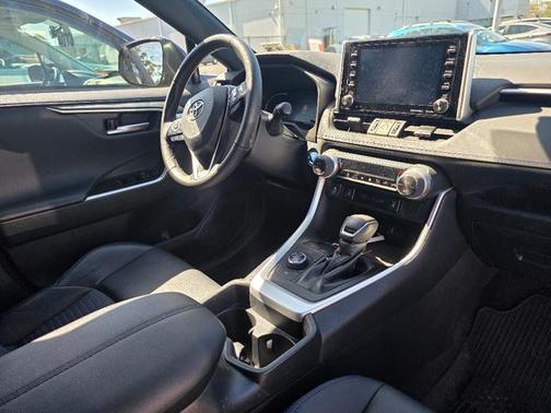 2021 Toyota RAV4 Hybrid SE
