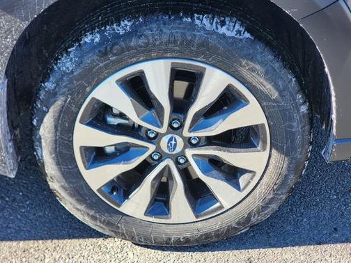 2025 Subaru Outback Touring XT