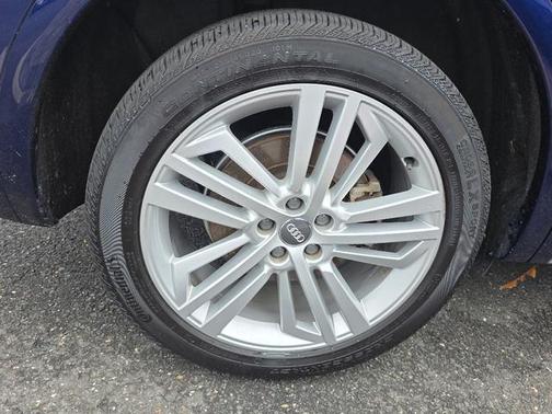 Utopia Blue Metallic 2018 Audi Q5 2.0T Tech Premium