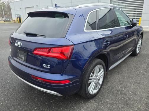 Utopia Blue Metallic 2018 Audi Q5 2.0T Tech Premium