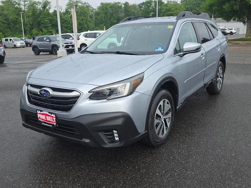 Ice Silver Metallic 2020 Subaru Outback Premium