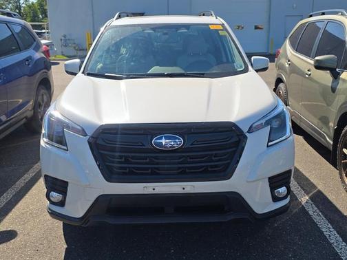 Crystal White Pearl 2023 Subaru Forester Premium