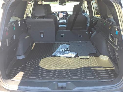Crystal White Pearl 2026 Subaru Outback Touring XT