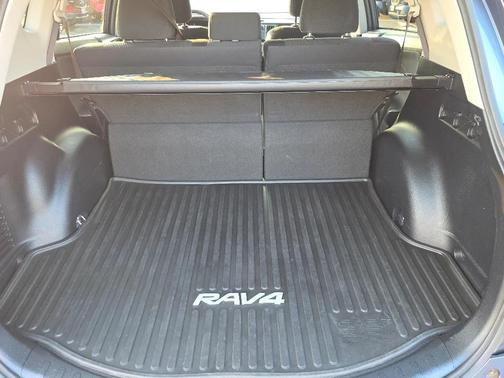 Magnetic Gray Metallic 2017 Toyota RAV4 LE