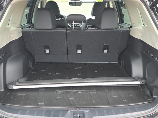 Crystal Black Silica 2023 Subaru Forester Limited