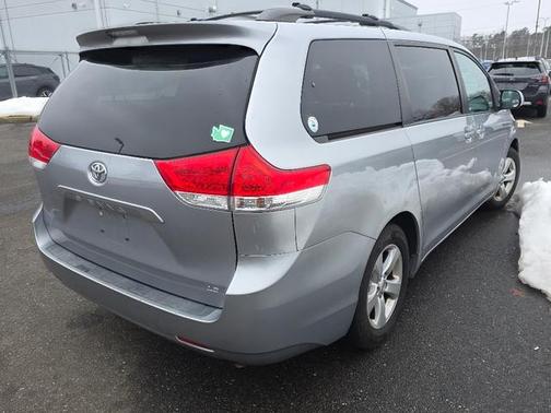 2012 Toyota Sienna 