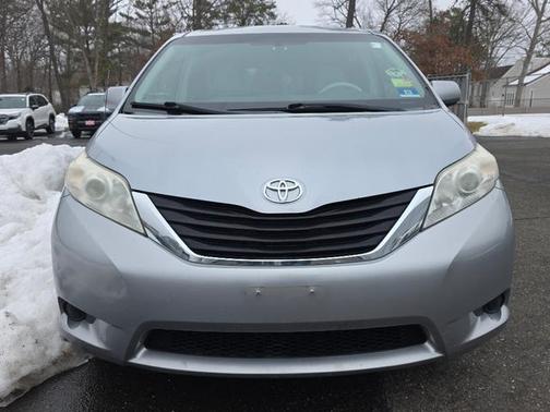 2012 Toyota Sienna 