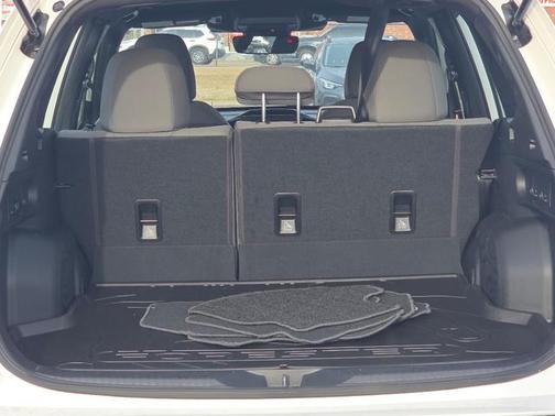 2025 Subaru Forester Base