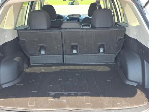 Crystal White Pearl 2019 Subaru Forester Premium