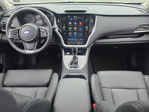 Crystal White Pearl 2025 Subaru Outback Limited