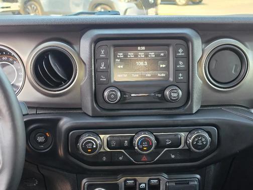 Bright White Clearcoat 2019 Jeep Wrangler Unlimited Sport