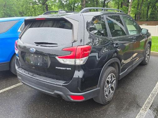 Crystal Black Silica 2020 Subaru Forester Premium