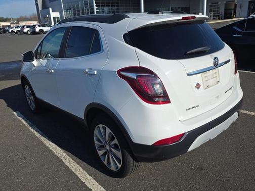 Summit White 2018 Buick Encore Preferred