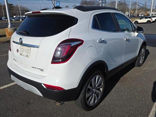 Summit White 2018 Buick Encore Preferred