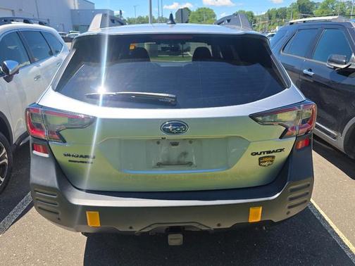 Ice Silver Metallic 2022 Subaru Outback Wilderness
