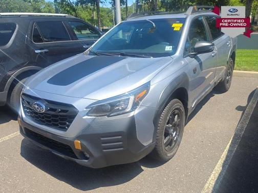Ice Silver Metallic 2022 Subaru Outback Wilderness