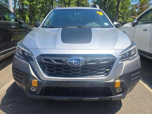 Ice Silver Metallic 2022 Subaru Outback Wilderness