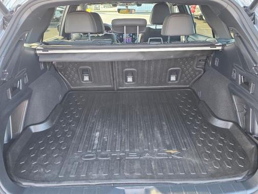 Ice Silver Metallic 2022 Subaru Outback Wilderness