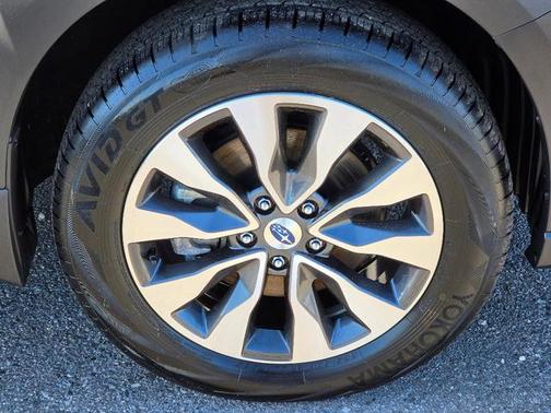 Crystal Black Silica 2025 Subaru Outback Limited XT